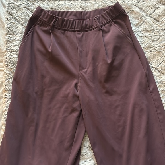 Halara straight leg pant NWOT - Picture 3 of 3
